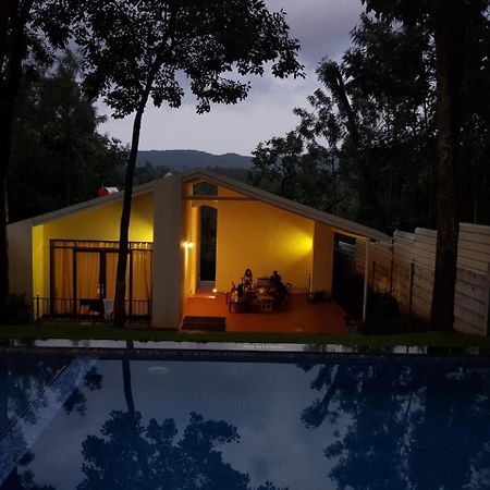 Aakriti Homestay Чикмагалур Экстерьер фото